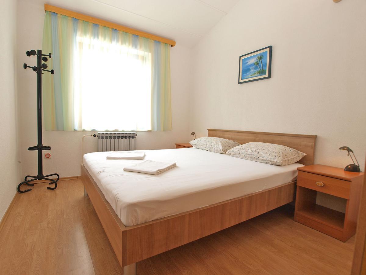 Apartments Slavka 1155 Pula Exterior photo
