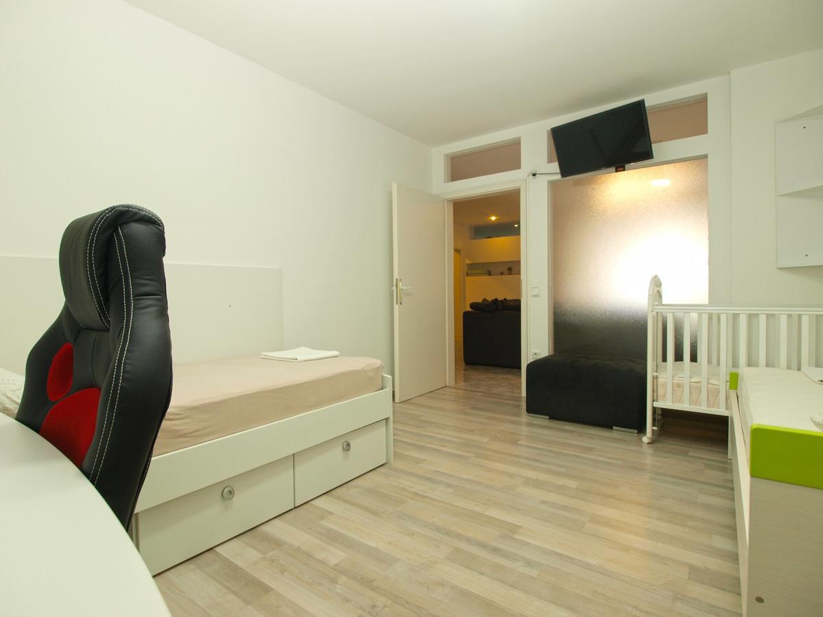 Apartments Slavka 1155 Pula Exterior photo